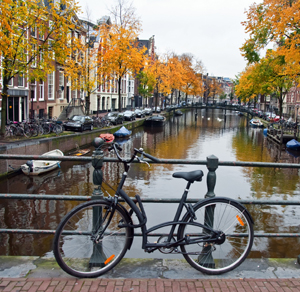 Amsterdam-bike-and-canal