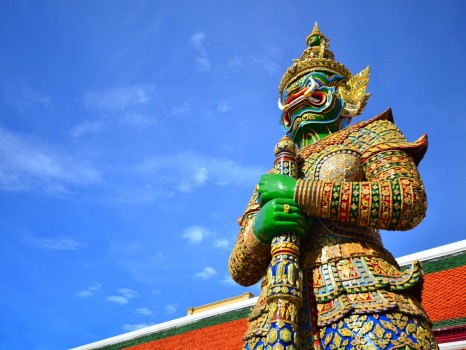 thai-sculpture-from-grand-palace-complex-in-bangkok