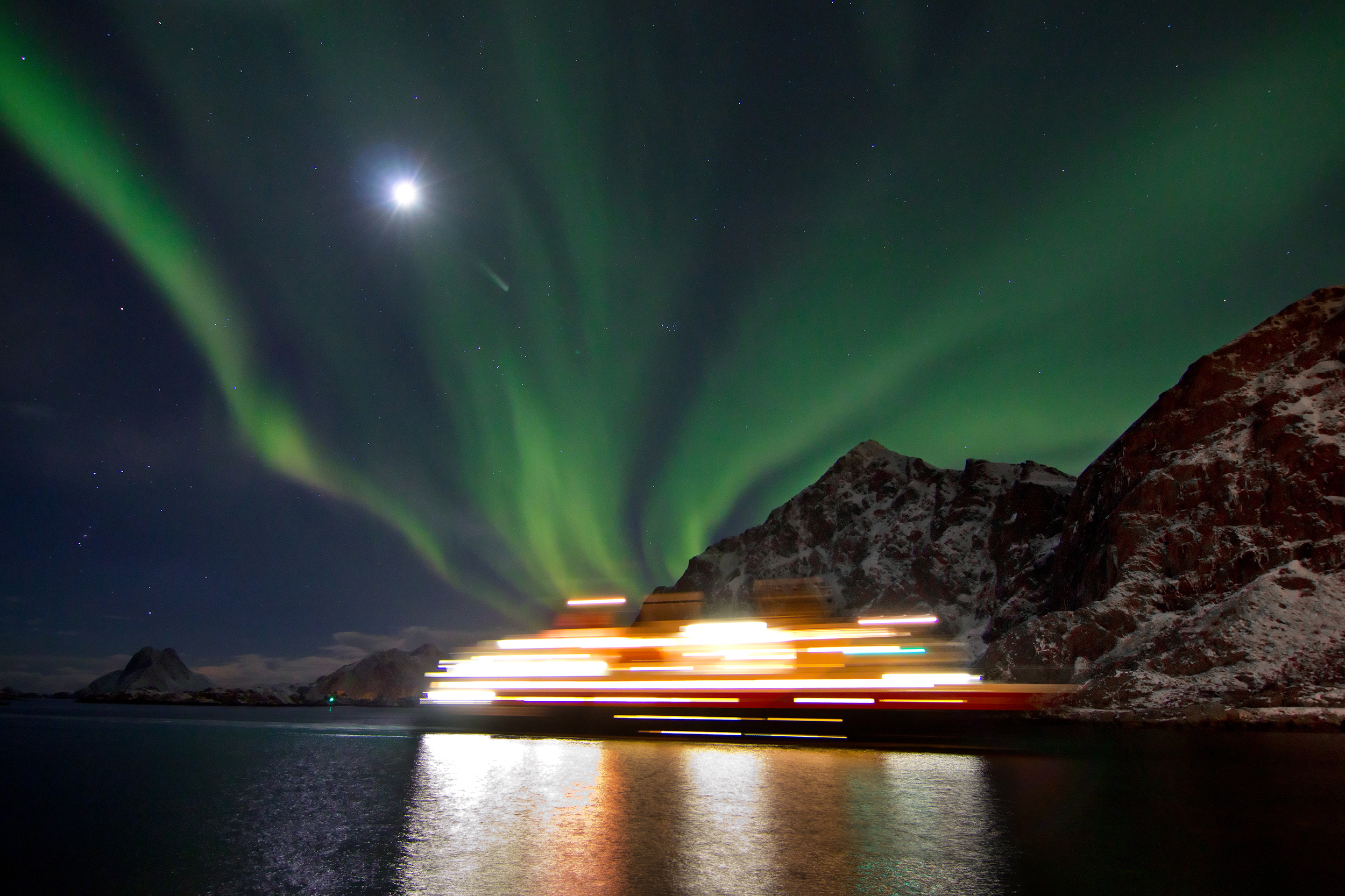 The_nothern_lights_ship