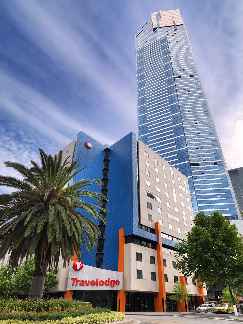 travelodge-southbank-melbourne-hotel-guest-room-exterior-2-2012[1][1]