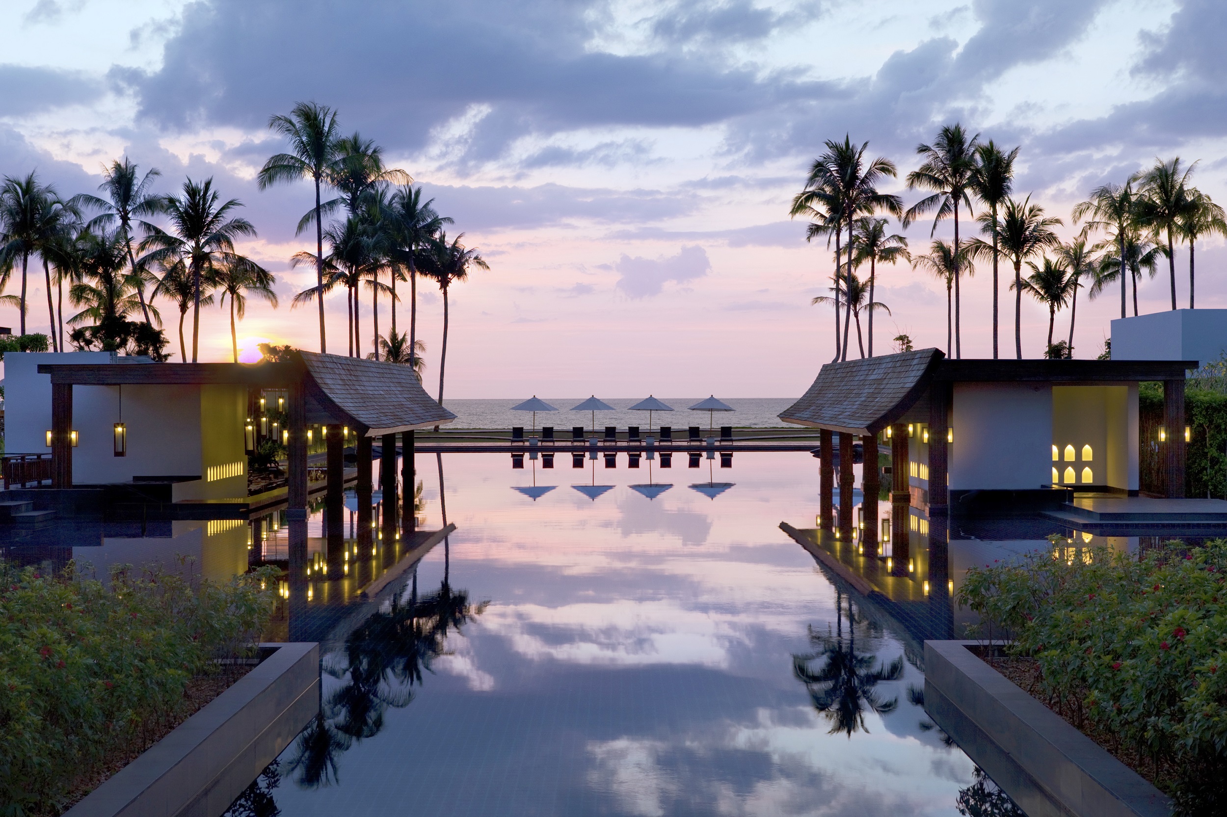 JW Marriott Khao Lak Resort & Spa - Sunset at Infinity Pool