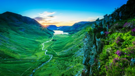 England_Lake_District_Tranquil_Sunset_in_Buttermere_valley_Cumbria_shutterstock_579960940_EDITEDsml