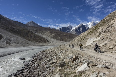 Motorbike tour - Himalayas pic