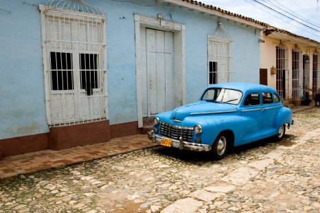 Peregrine Adventures-cuba_trinidad_car-blue-street