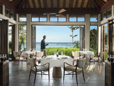 A beachfront restaurant, stunning ocean views and a gentle sea breeze.
