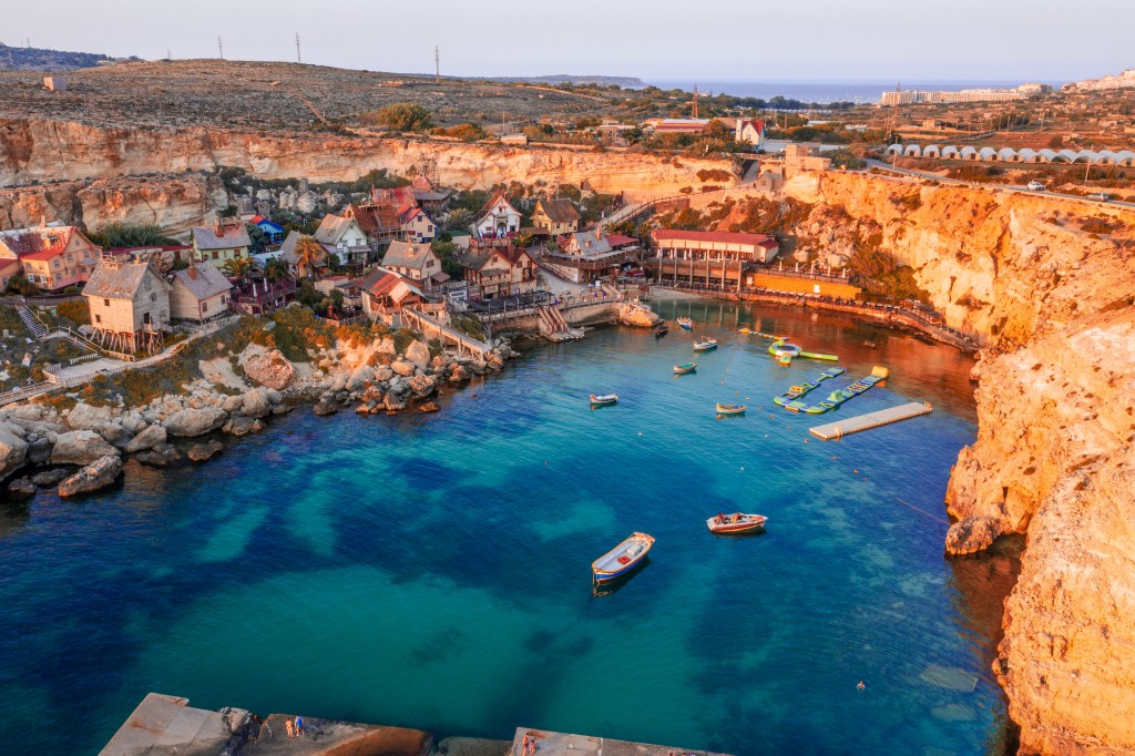 Anchor Bay, Malta