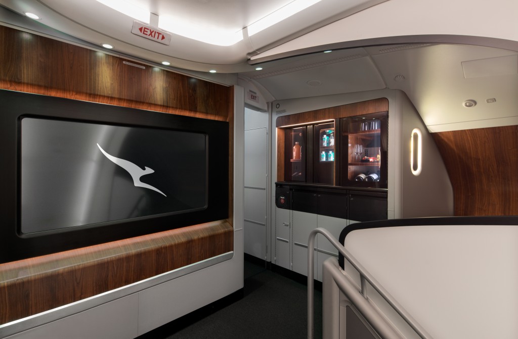 Image: Qantas A380 onboard lounge 5