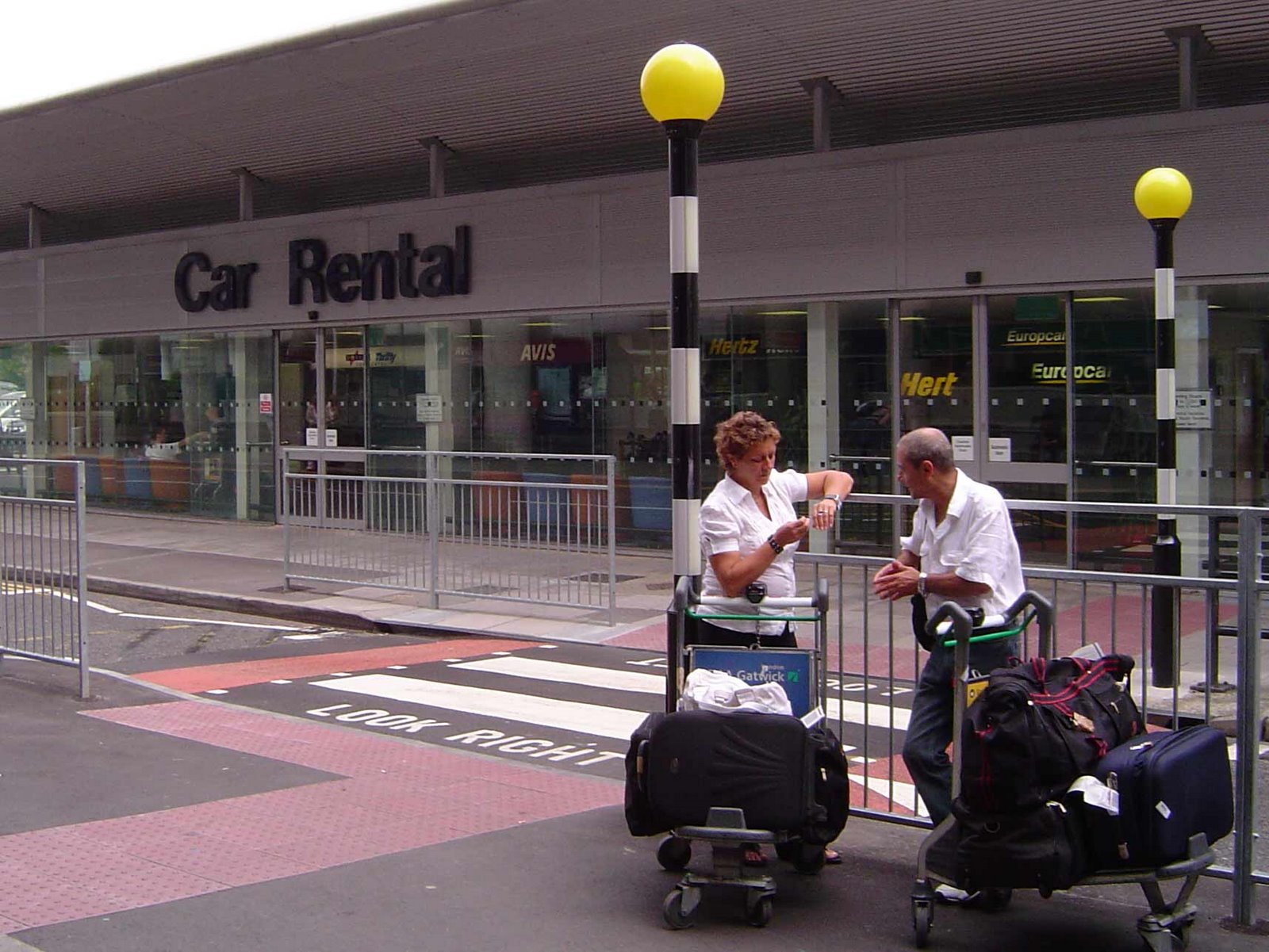 car hire to gatwick airport