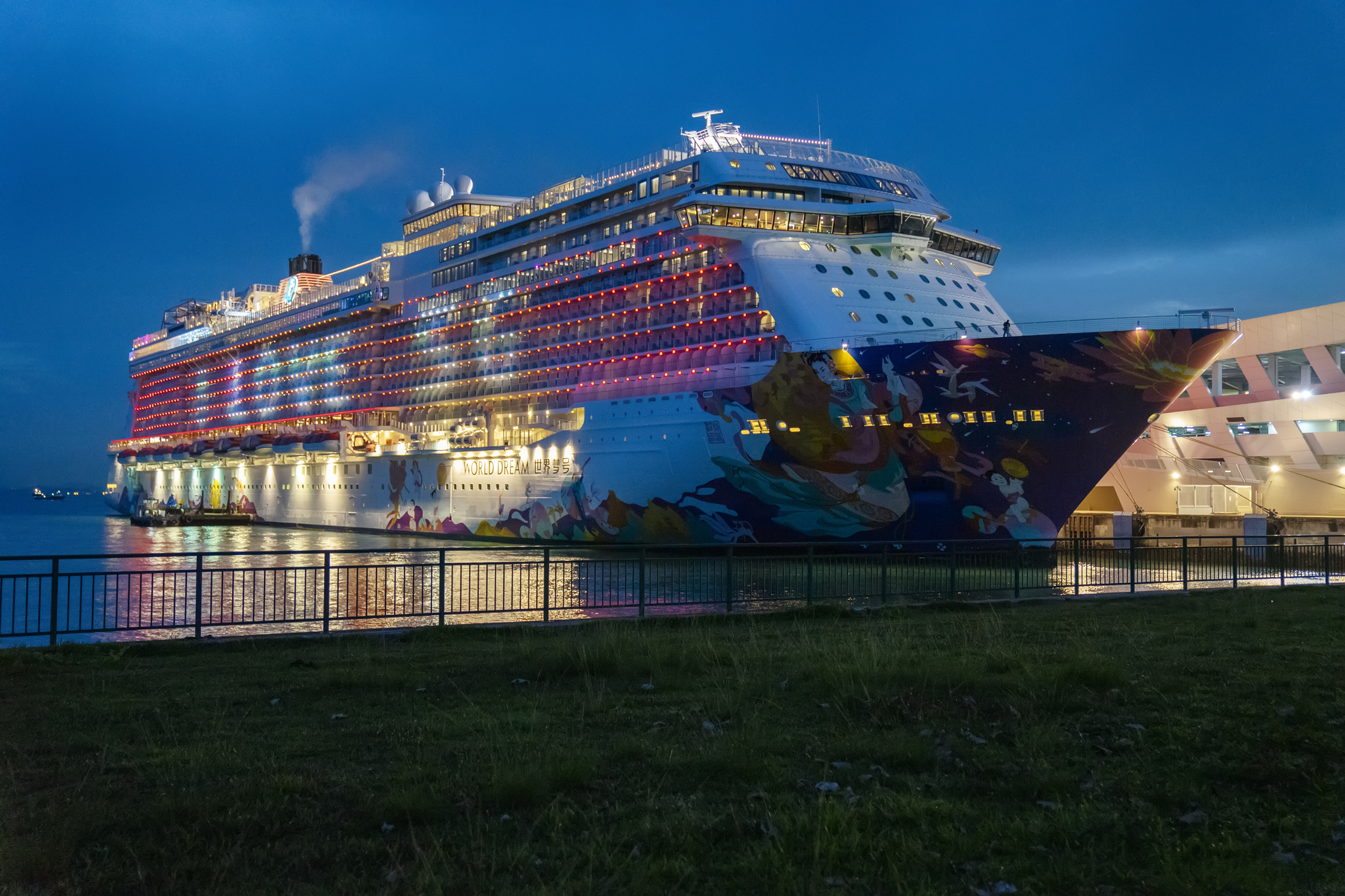 world dream cruise ship auction